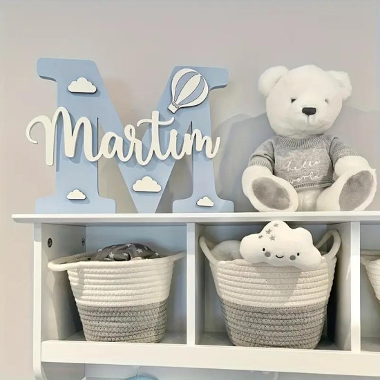 Dřevěné písmeno se jménem